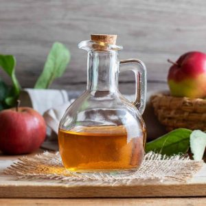 Trị thâm môi cấp tốc bằng giấm táo