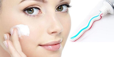 Cách tẩy nốt ruồi bằng kem đánh răng