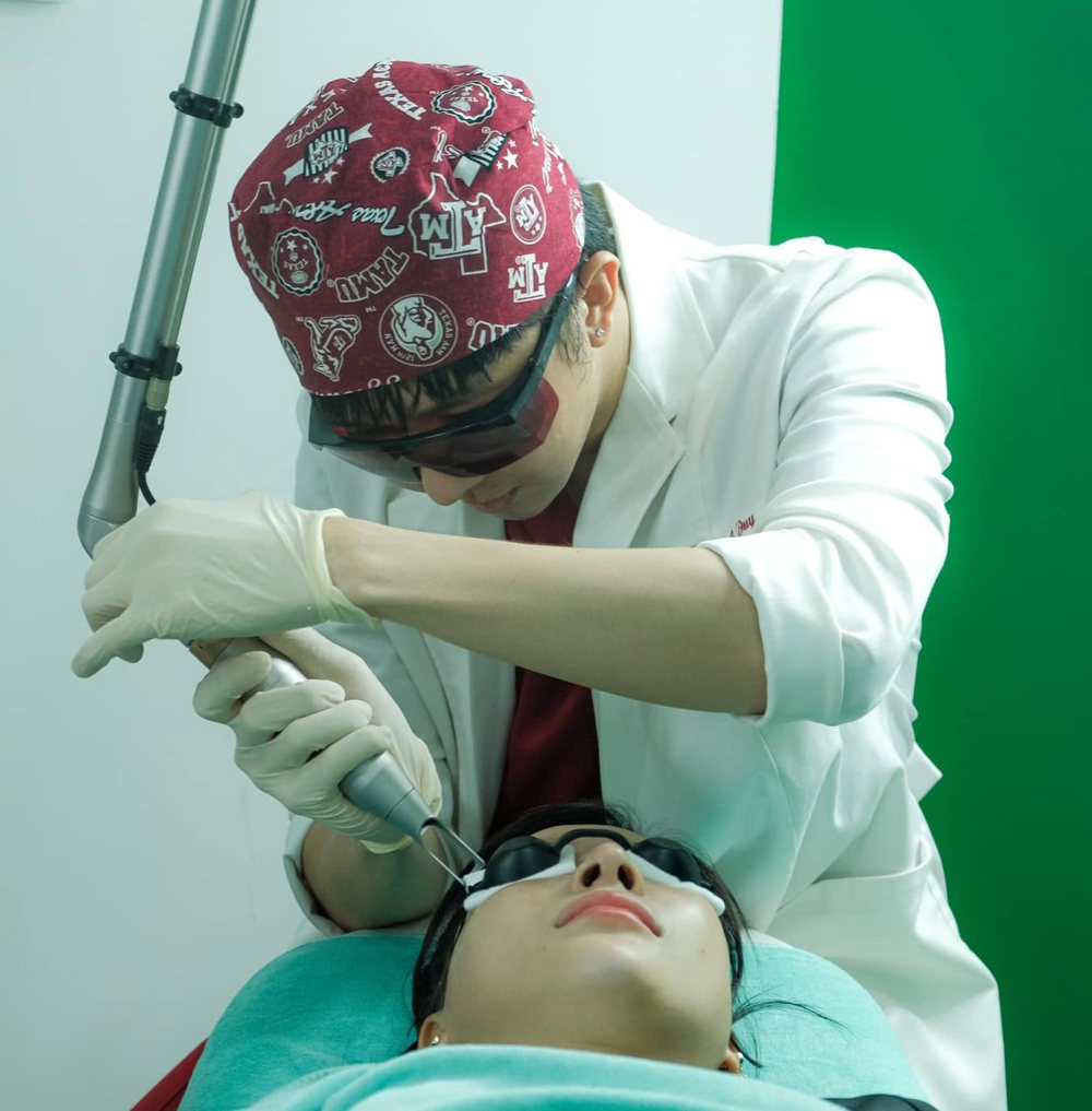 giá xóa xăm lông mày bằng laser